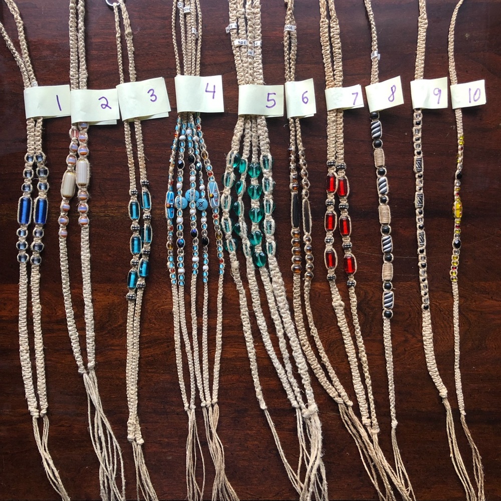Shell necklaces 3 for 5 - Picture 4 of 8